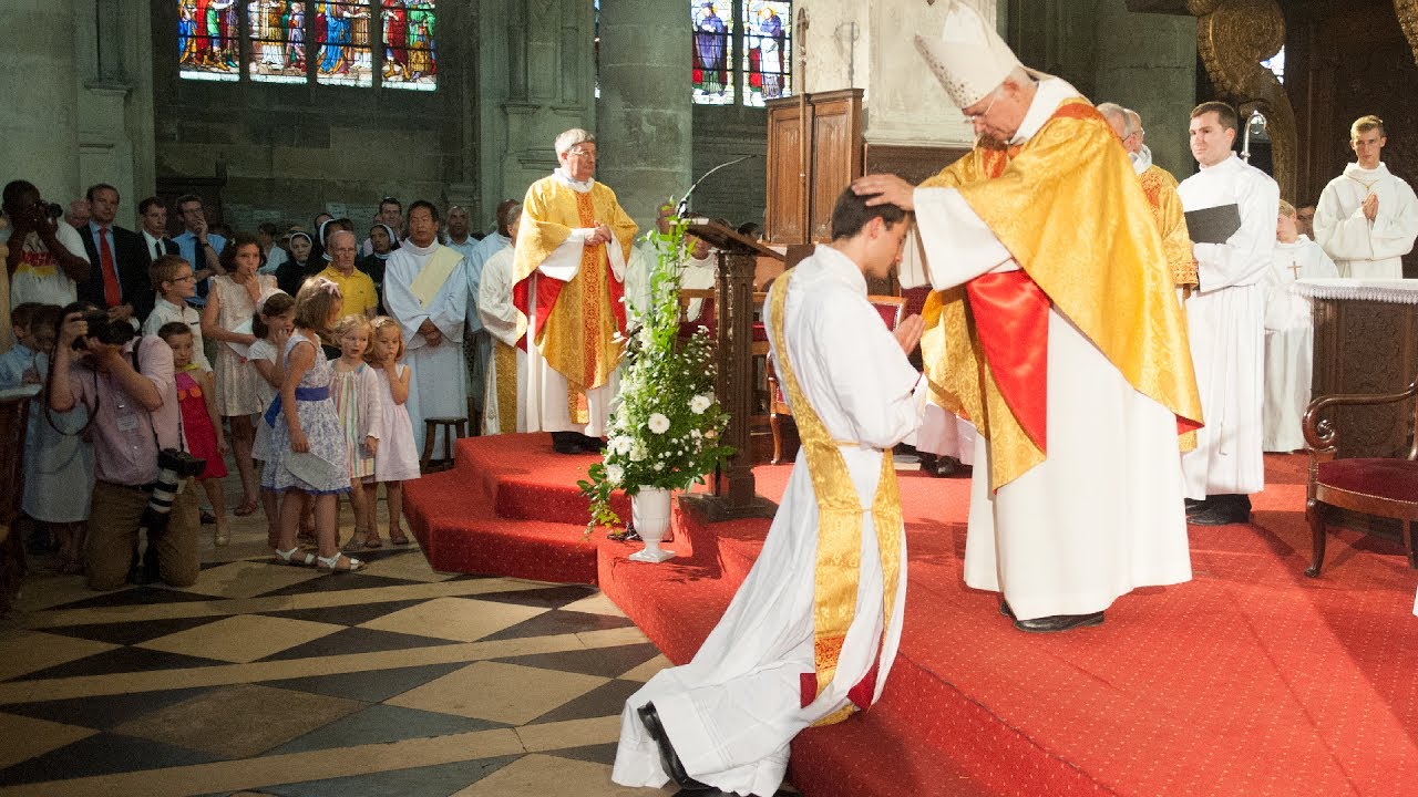 Célébration de l'ordination du P. Martin de Hédouville - 25 juin 2017