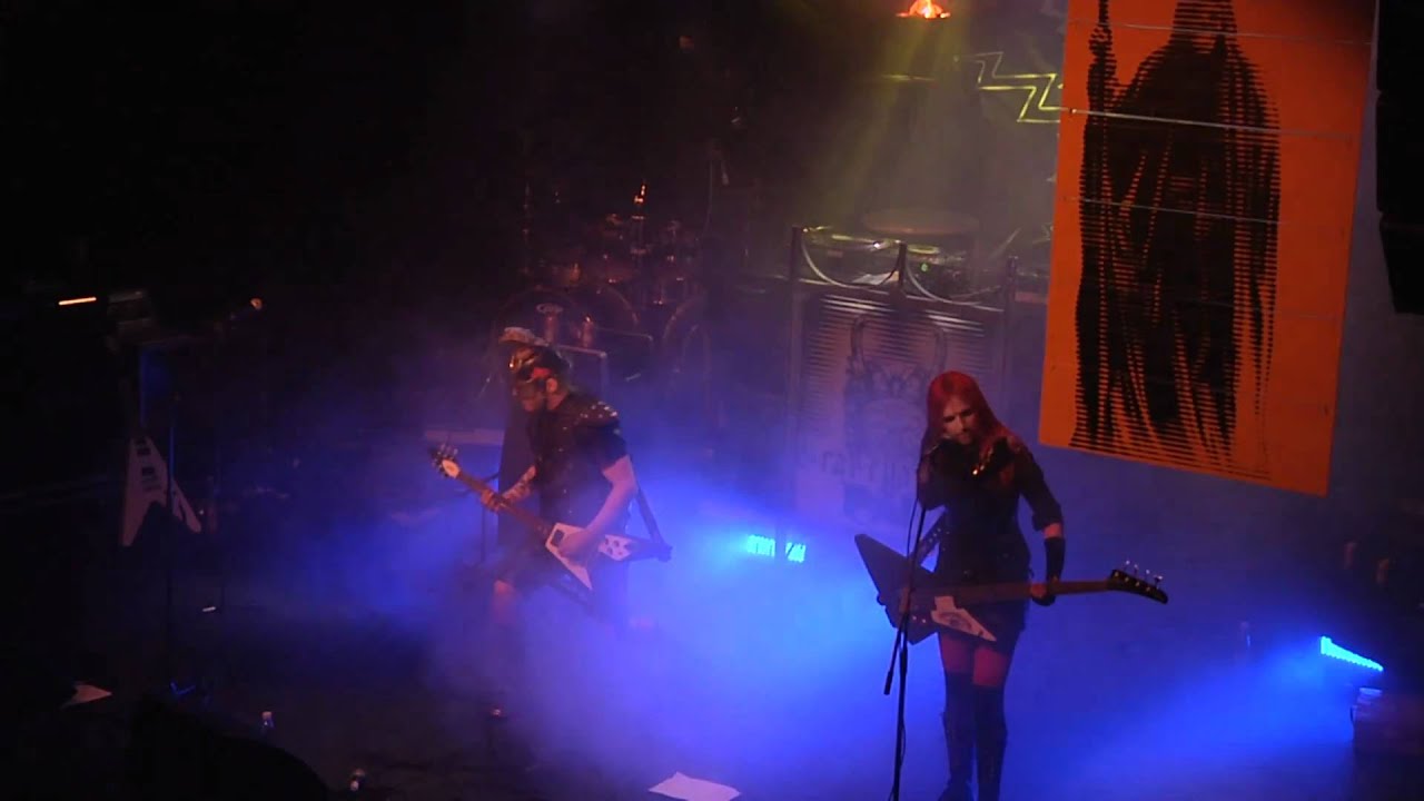 Hanzel UndGretyl - Komm Zu Uns. Live @ Graveyard Party V
