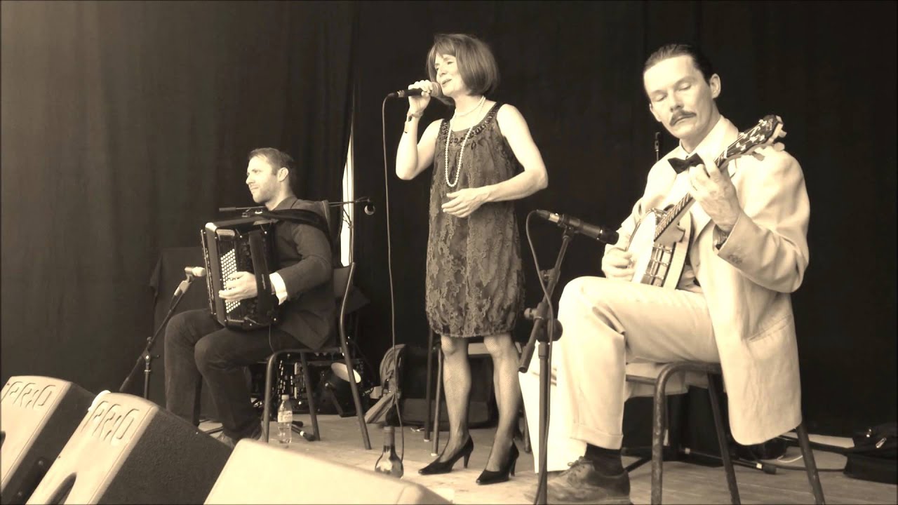 Les Papillons de Nuit - Gennetines 2015 - La Valse des Ombres