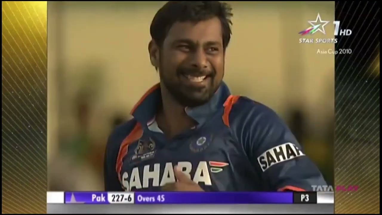 Praveen Kumar takes wicket as Dhoni takes a magnificent catch | Asia cup 2010