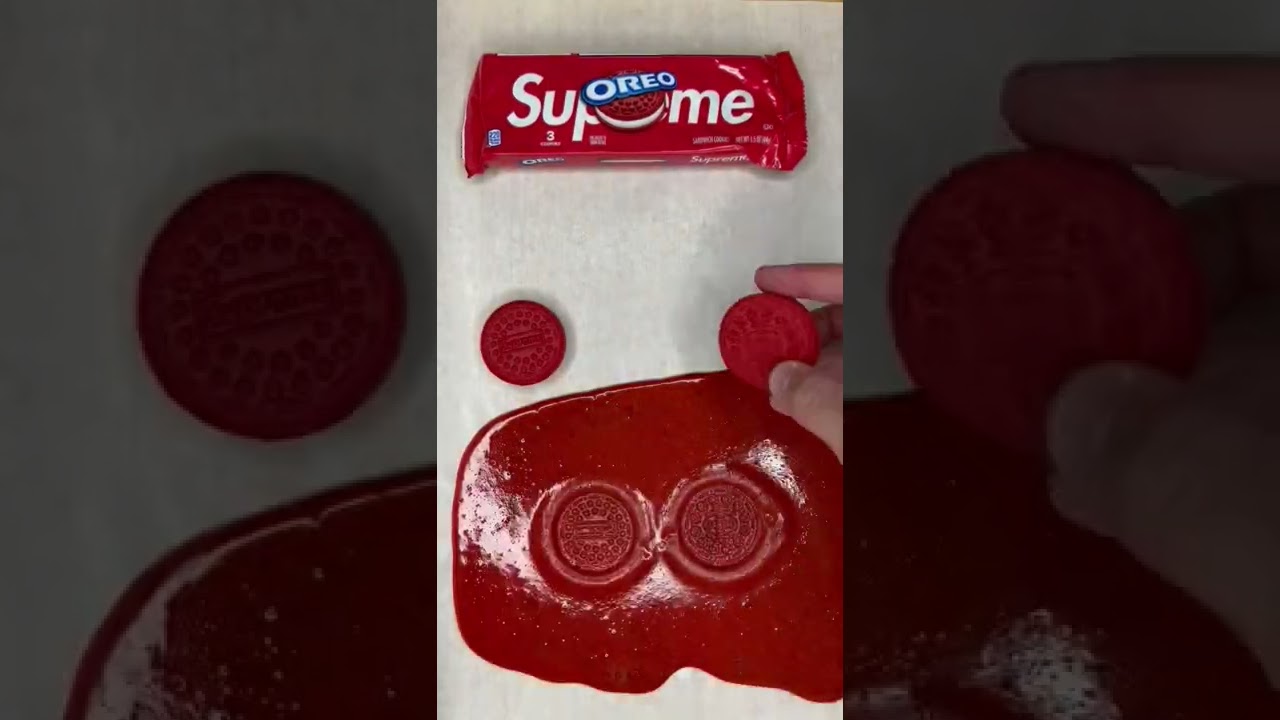 Made A Supreme Oreo Honeycomb Biscuit Using Supreme Oreos!!! Will It Work??? 🍪😵