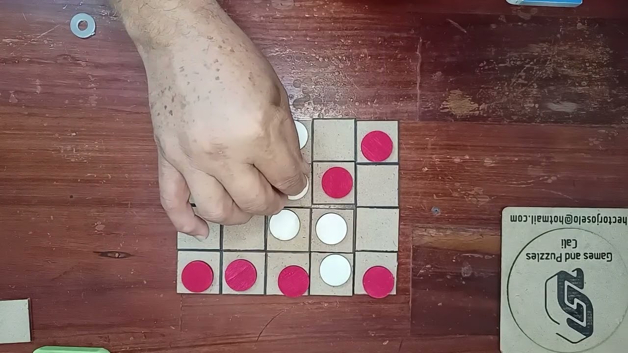 Cuatro Círculos - Four Circules - Viernes Kreisel - 1001 juegos de mesa antiguos y nuevos del mundo 
