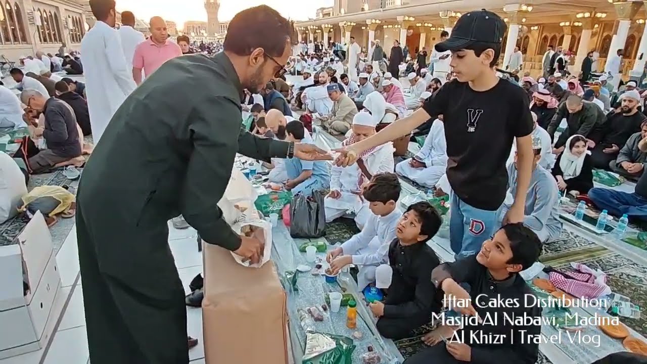 Iftar cakes distribution in Madina
