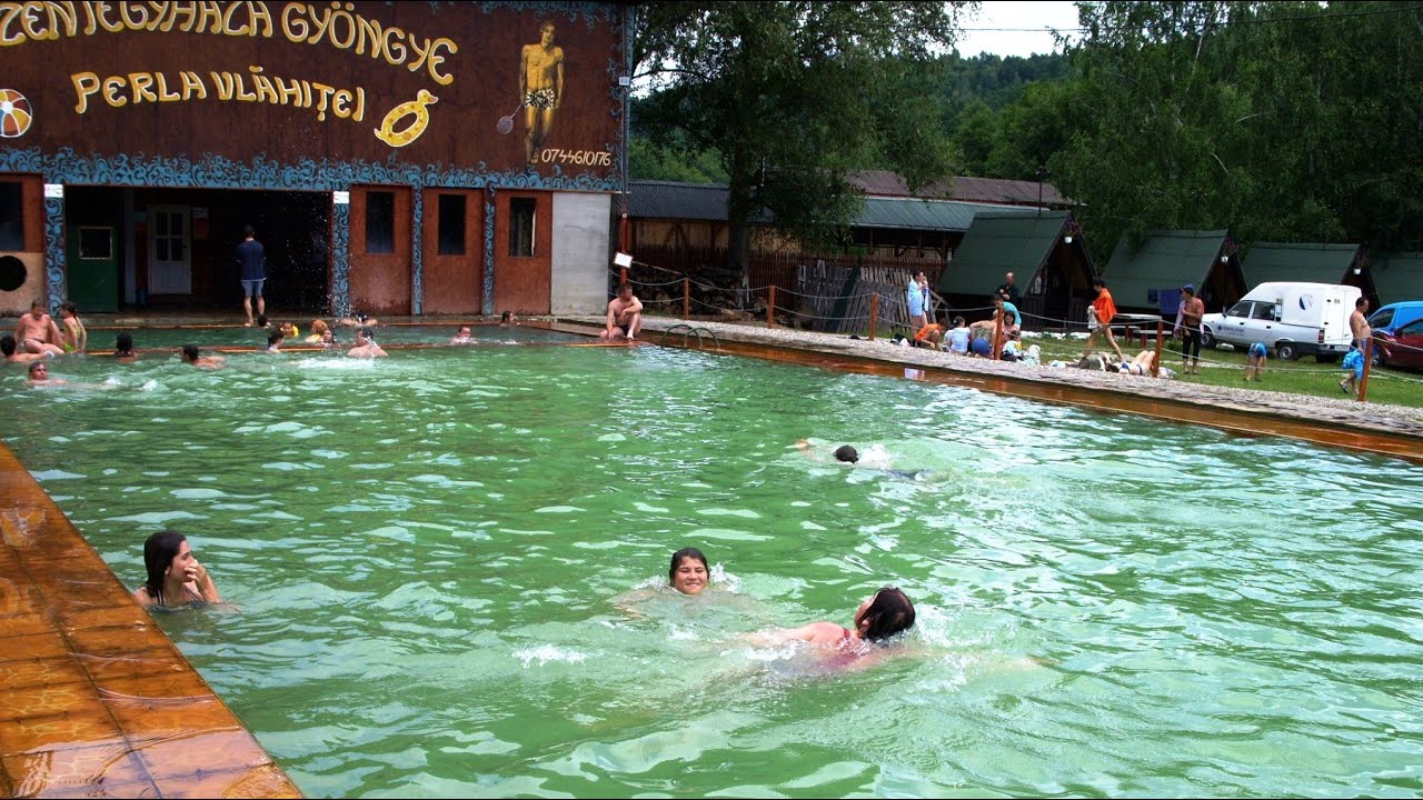 Strandul termal PERLA VLĂHIŢEI (Vlăhița, Județul Harghita, România)