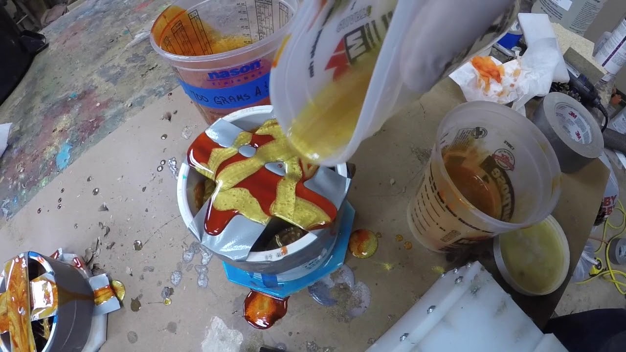 Keith Lackner makes a resin infusion lidded box with Alumilite casting resin and pine cones