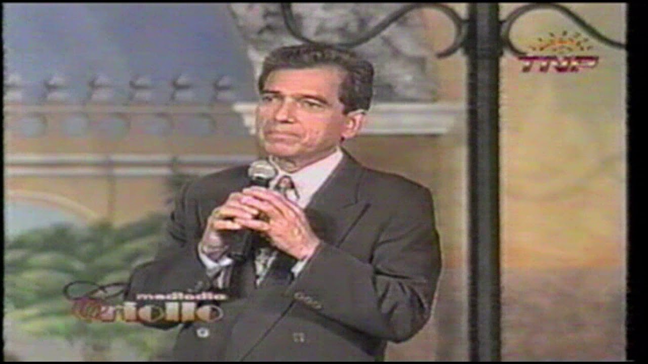 FELIX PASACHE, interpreta, VOLVAMOS A SER NOVIOS, Vals peruano, Mediodia Criollo 1997
