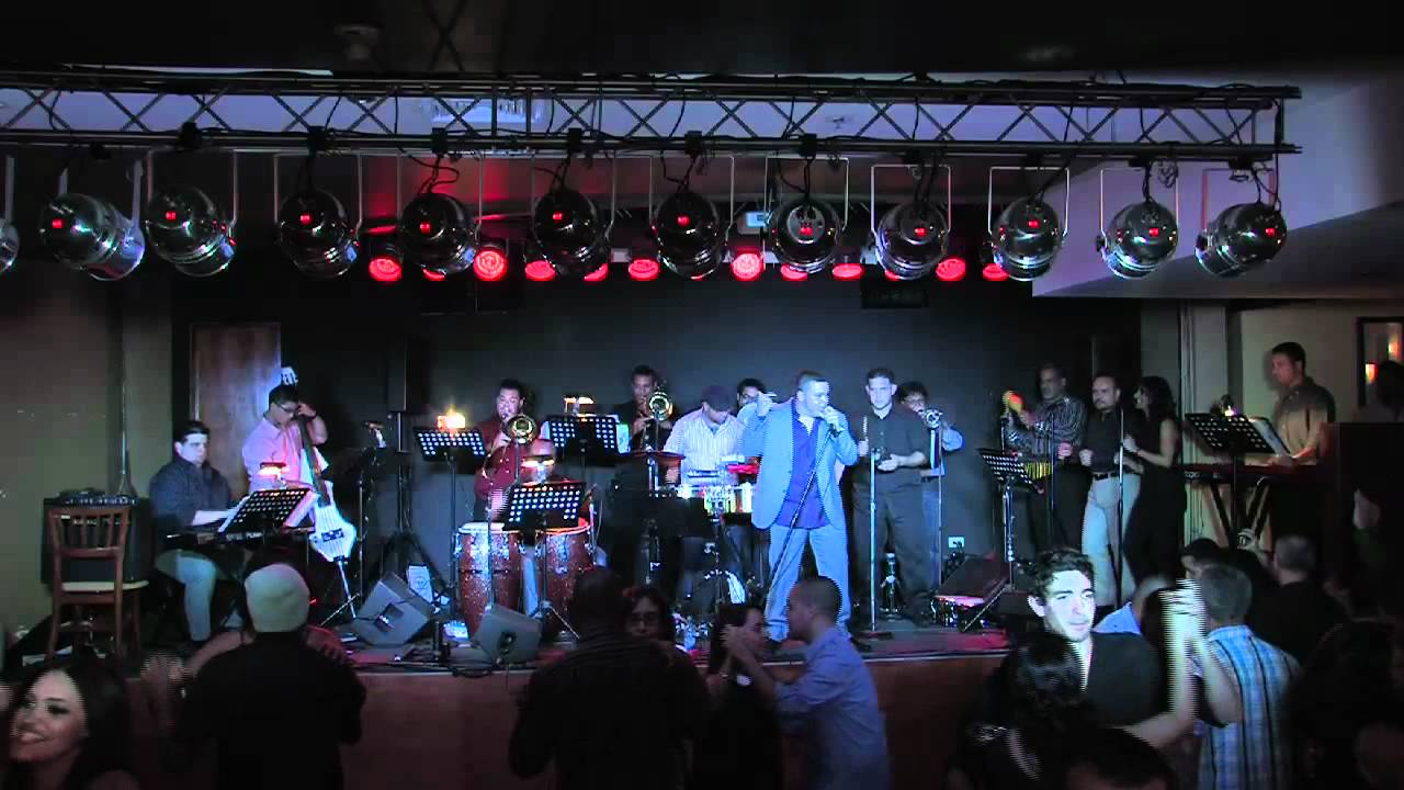 Es Tu Amor "en Vivo"