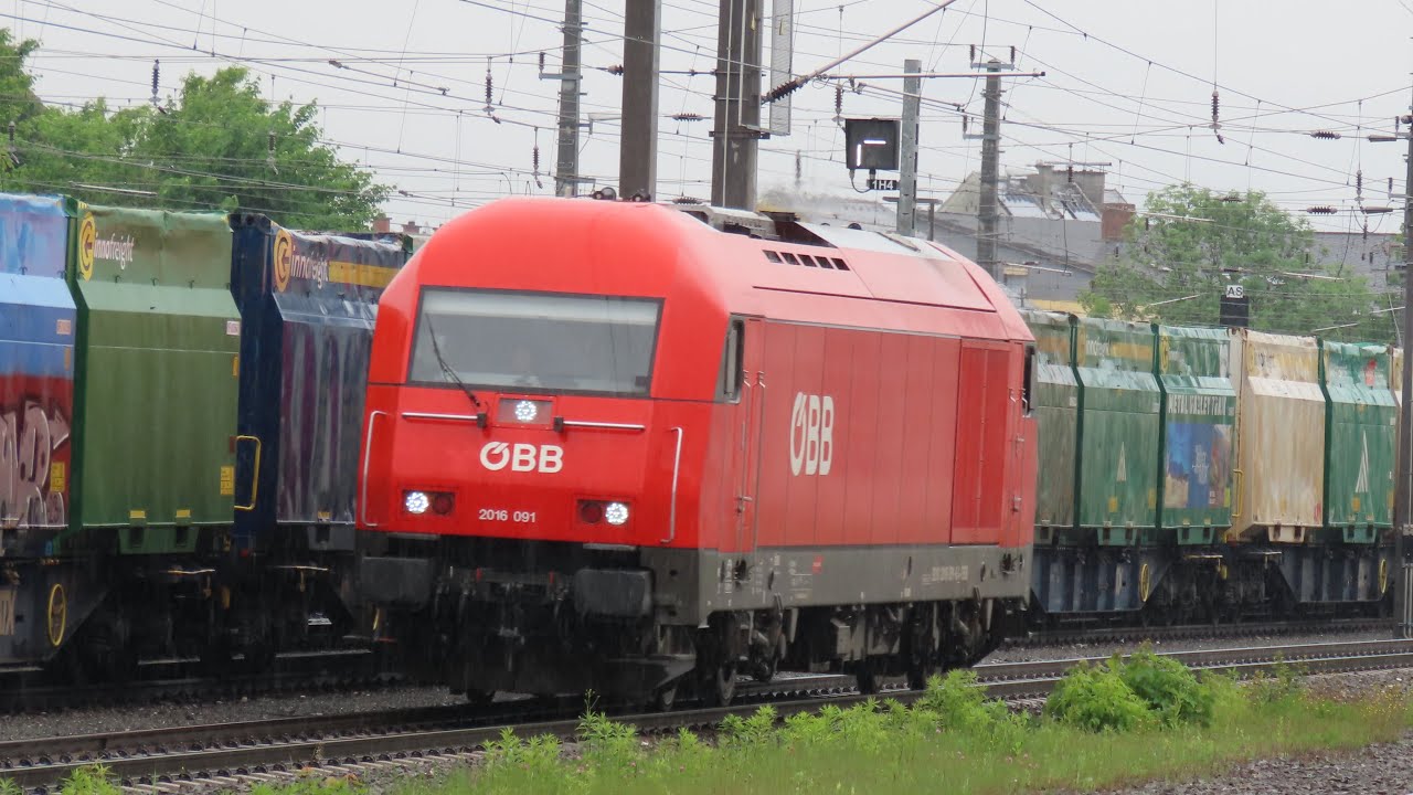Treni in transito nella stazione di Zeltweg - Züge die den Bahnhof Zeltweg passieren