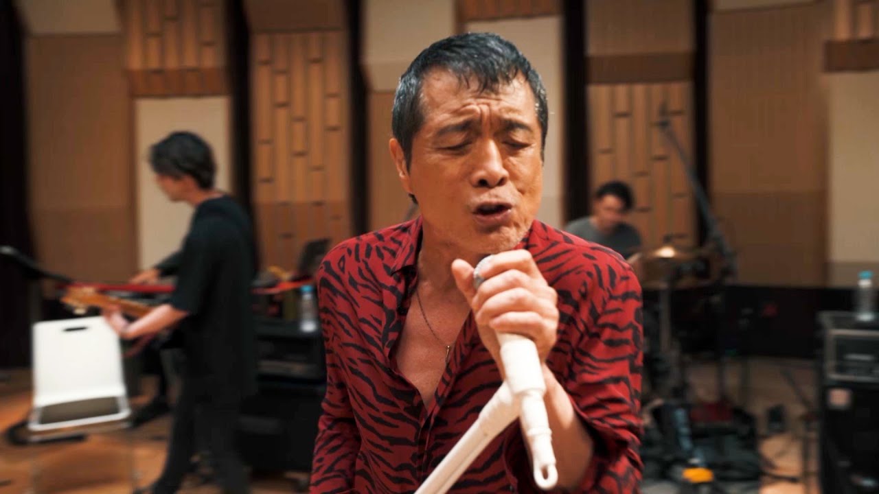矢沢永吉、バンドメンバーとノリノリのセッション！　「サントリー セサミンEX」 新TVCM