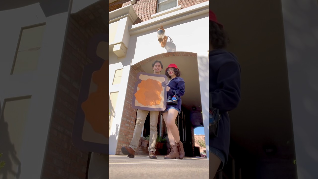 Paddington the sweetest couple costume❤️ #halloweencostume #couplecostume #paddington