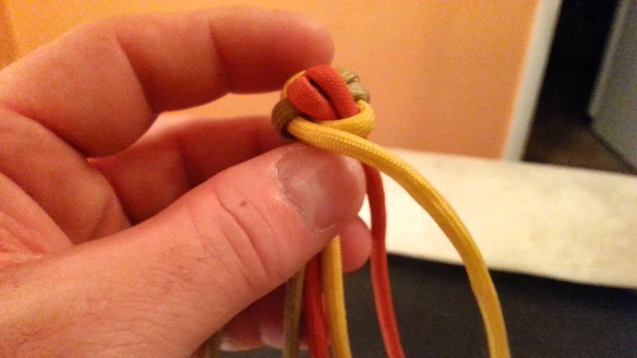 Double Diamond knot w/ 3 strands