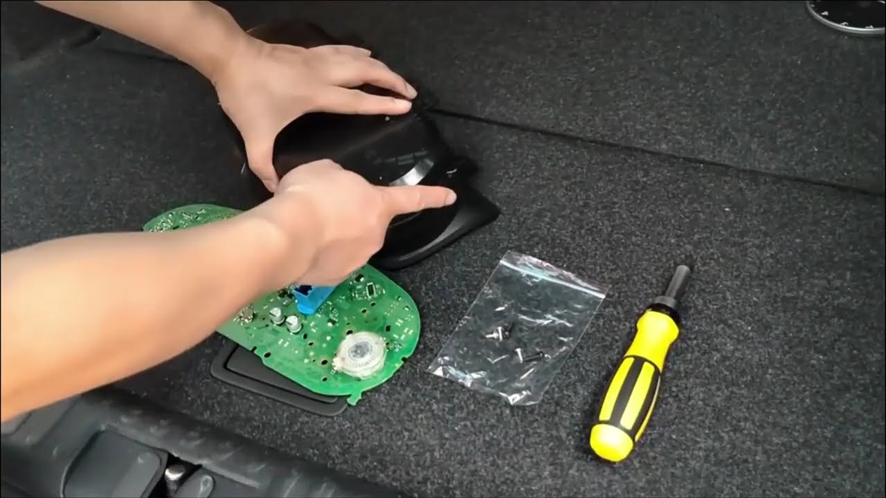 How to Install a 12.3