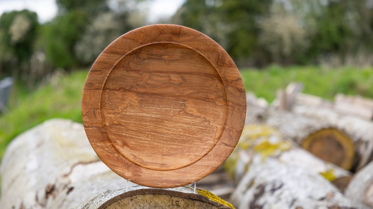 Glenn Lucas Turns a large Wide Rim Platter preview.