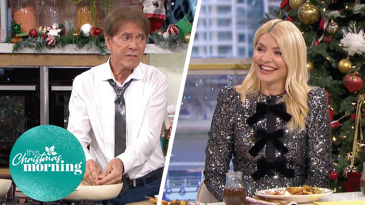 Sir Cliff Richard’s Famous Christmas Gravy Recipe! | This Morning