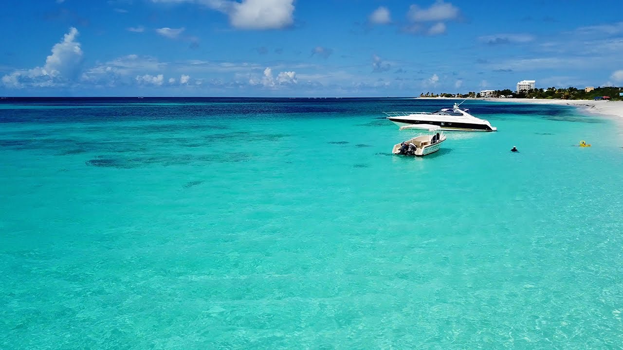 Tropical Paradise: 40 minutes of Beautiful Drone Footage From The Caribbean (4K Video)