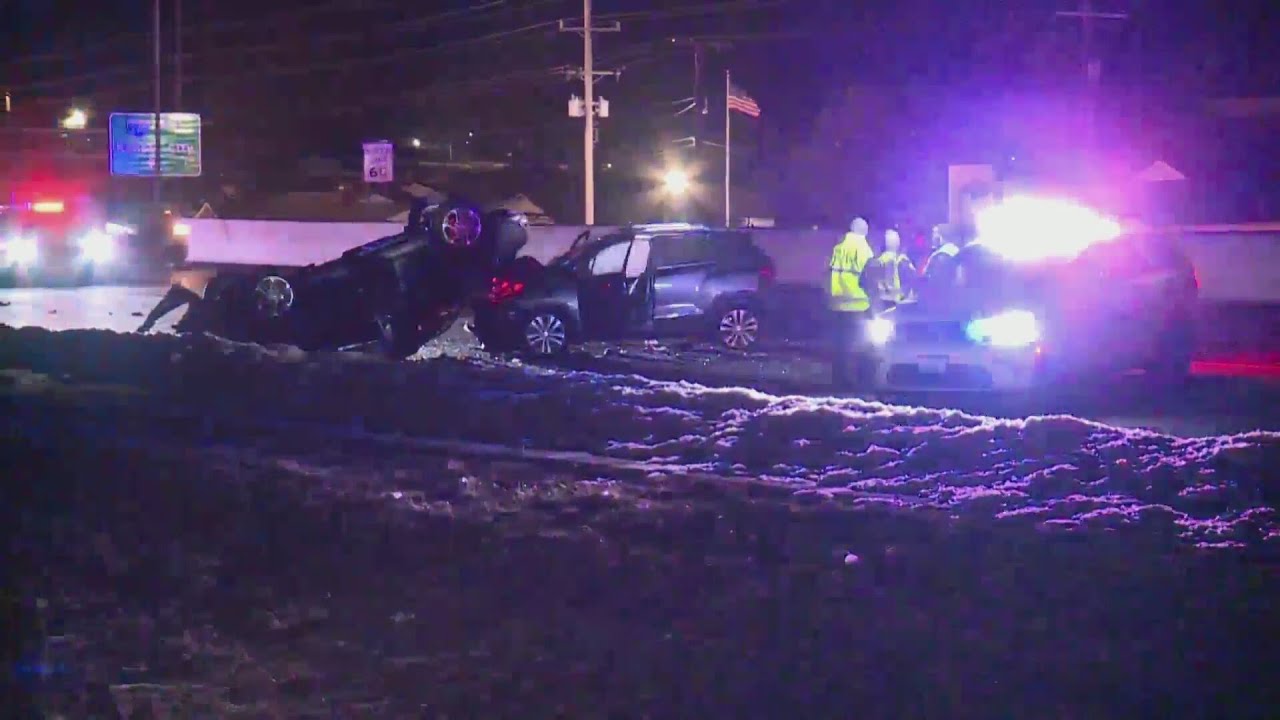 Pedestrian fatally struck in three-vehicle crash on I-270