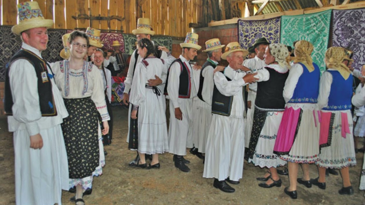 Dorul Tău la Poartiță | Cântec Popular din Maramureș despre Dragoste și Așteptare 🌺 Remix