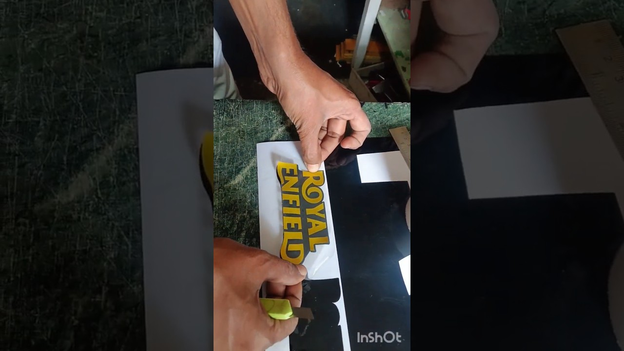 Sticker cutting machine ! Cutting plotter #sticker #cuttingplotter #radiumshop