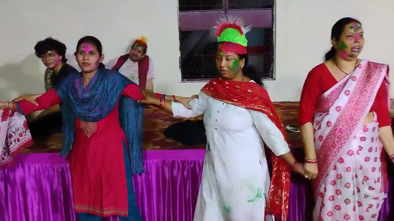 खोल दे माता खोल किवाड़ा..