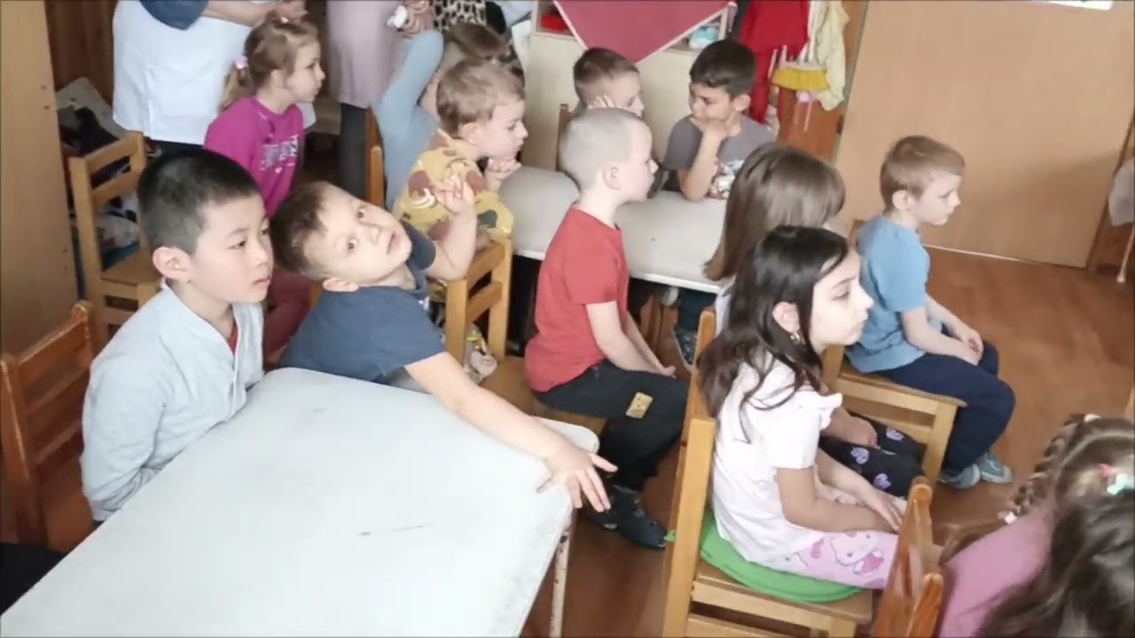 2025. 03. 25. Gergelyjárás az 1.b előadásában, Monori Ady Úti Általános Iskola