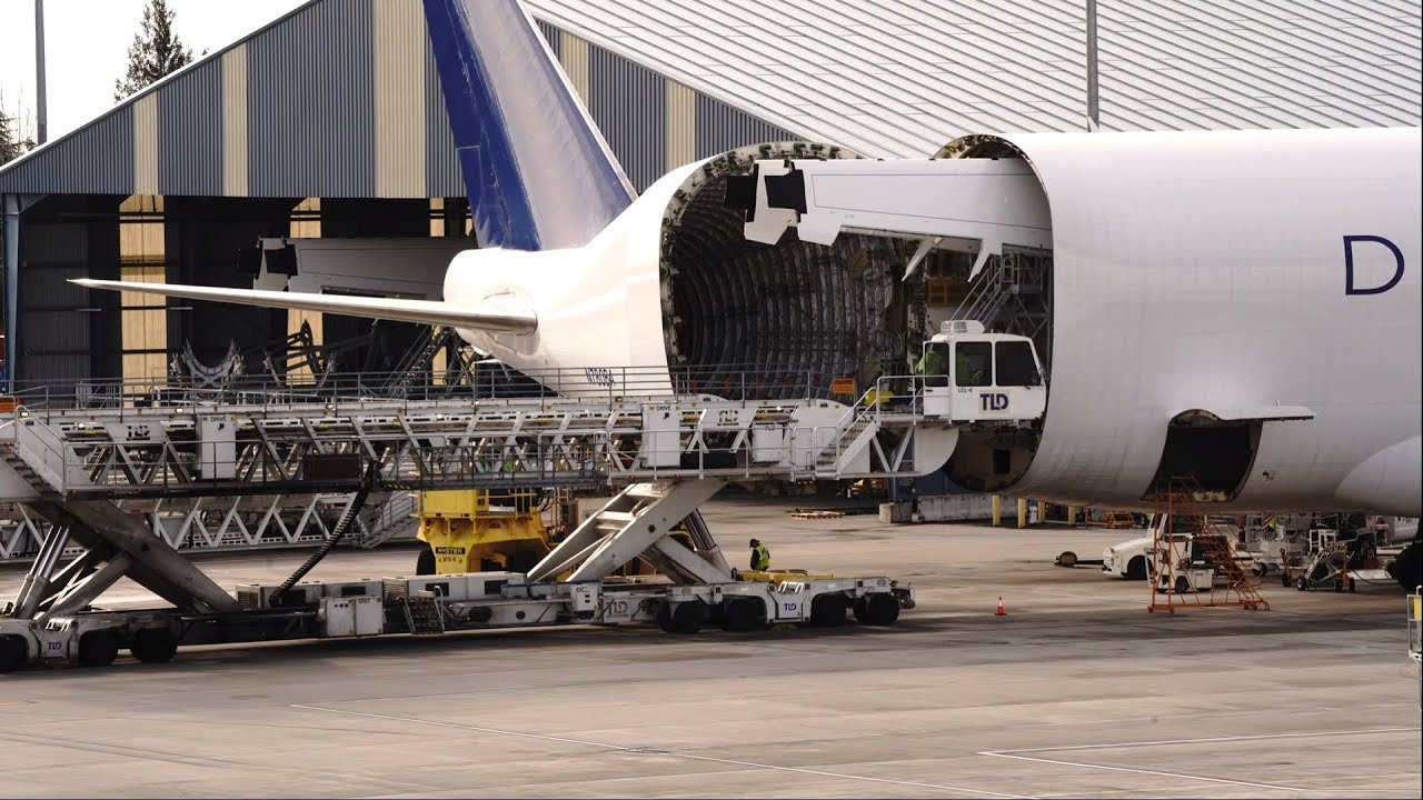 Dream Lifter 747 Boeing Factory Cargo Unloading & Take off
