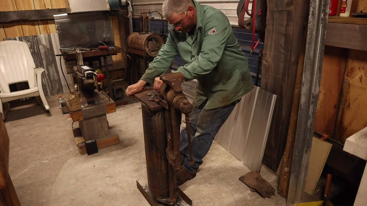 Some Timber Frame Work and The Finished Blacksmith Vise Install: Journey To Become A Tool Maker #11