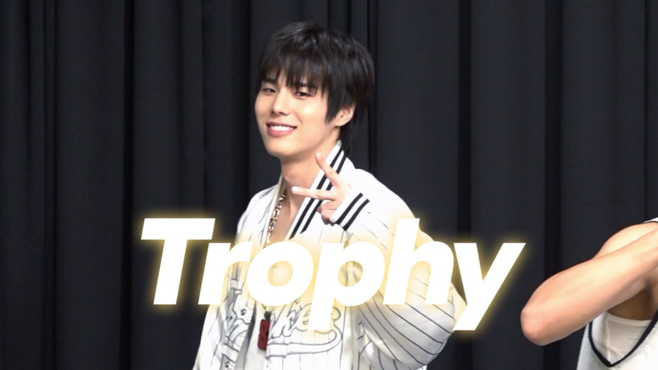 251101 82MAJOR 황성빈 Trophy