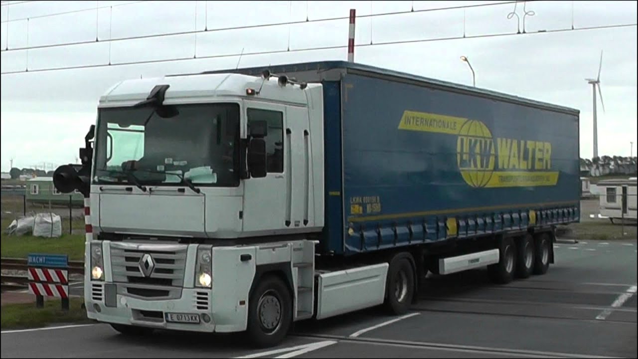 Trucks and a few trains at railroad crossing Hoek van Holland, NL,  20 SEP 2013, part 7 of 10.