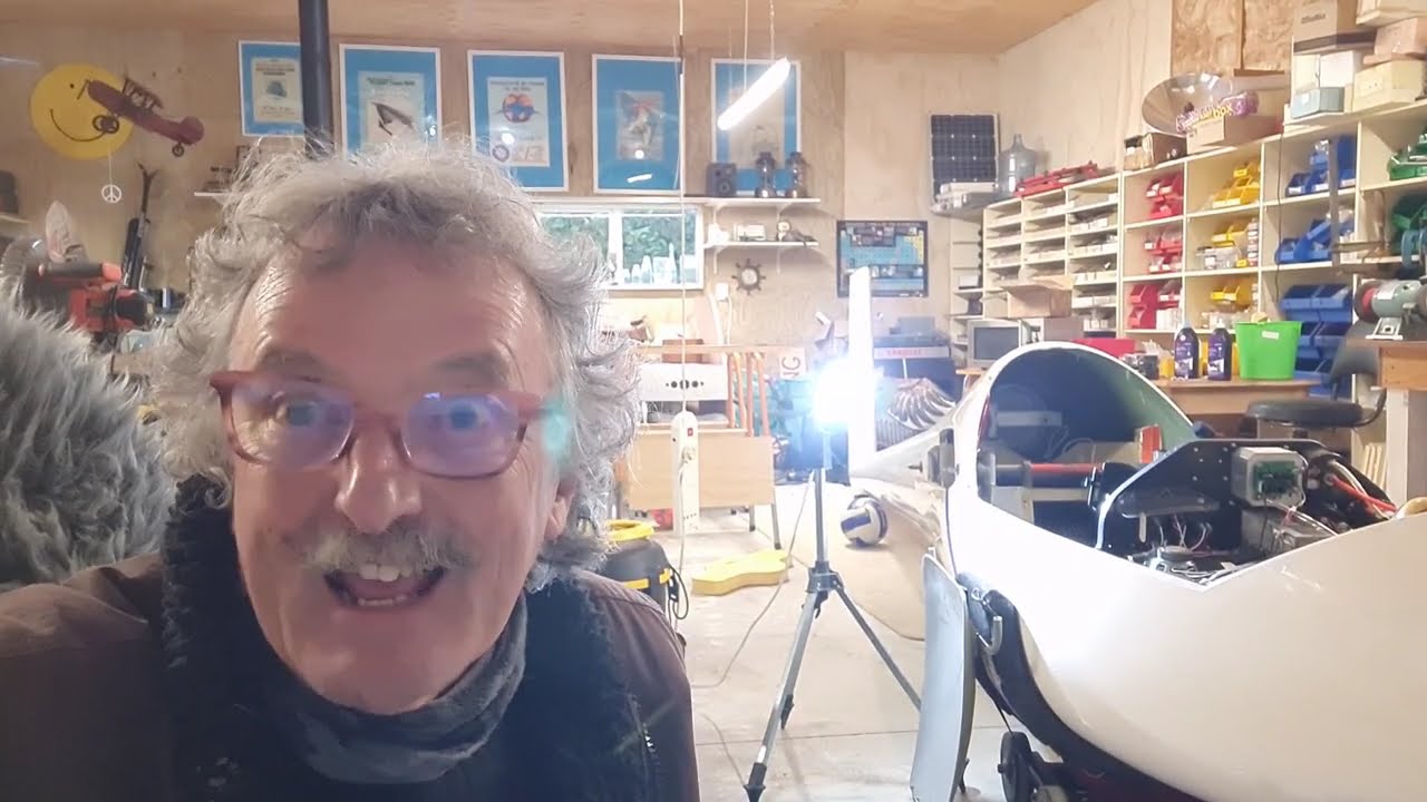 50 year old Glasflügel Hornet Glider gets her annual.