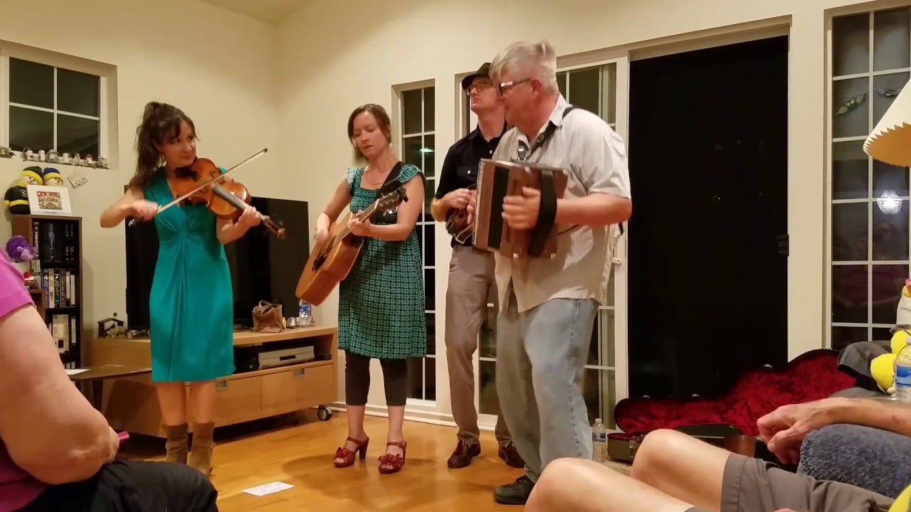 John Whelan and Low Lily play a Cape Breton reel (Brenda Stubbert's) and St. Anne's Reel. 10-6-17