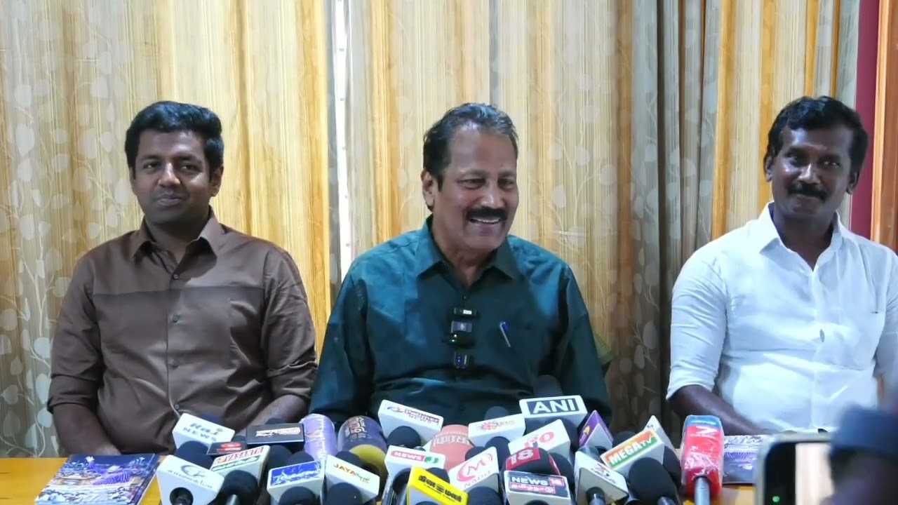 ஓட்டப்பிடாரத்தில் புதிய  தமிழகம் கட்சி தலைவர் டாக்டர் கிருஷ்ணசாமி செய்தியாளர் சந்திப்பு