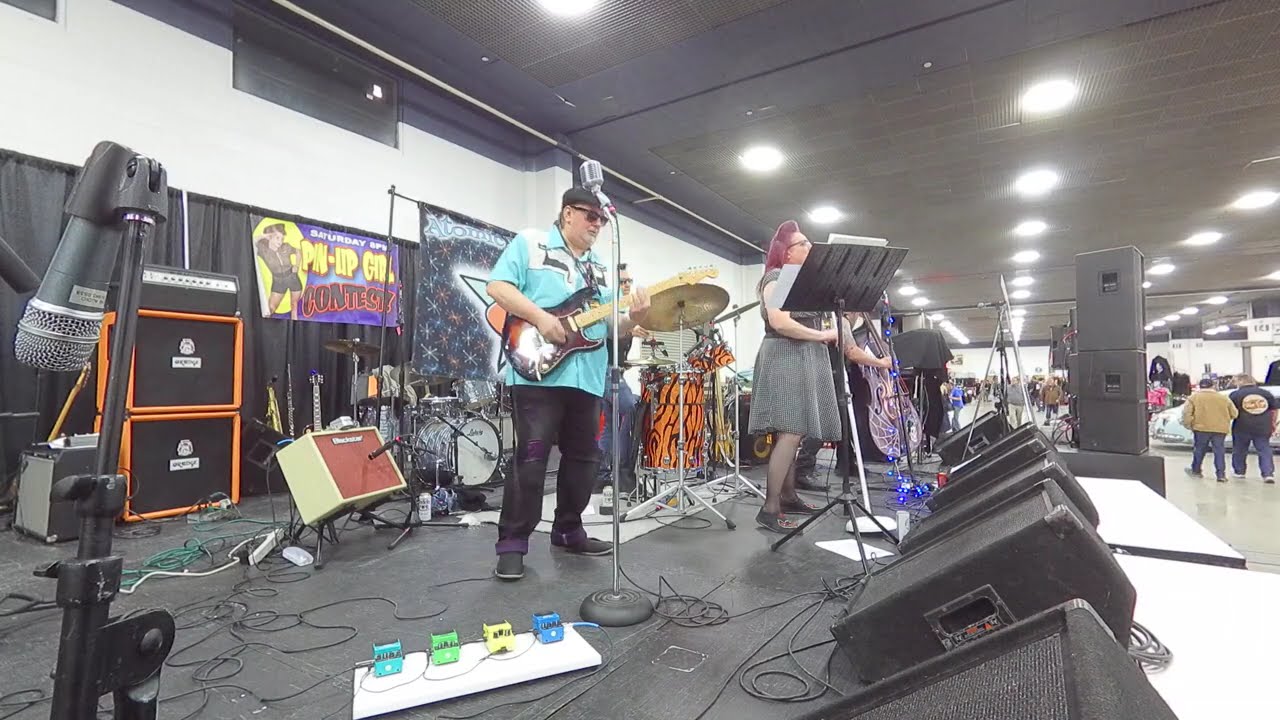 Atomic Bombcatz LIVE at Detroit Autorama 2026 : 