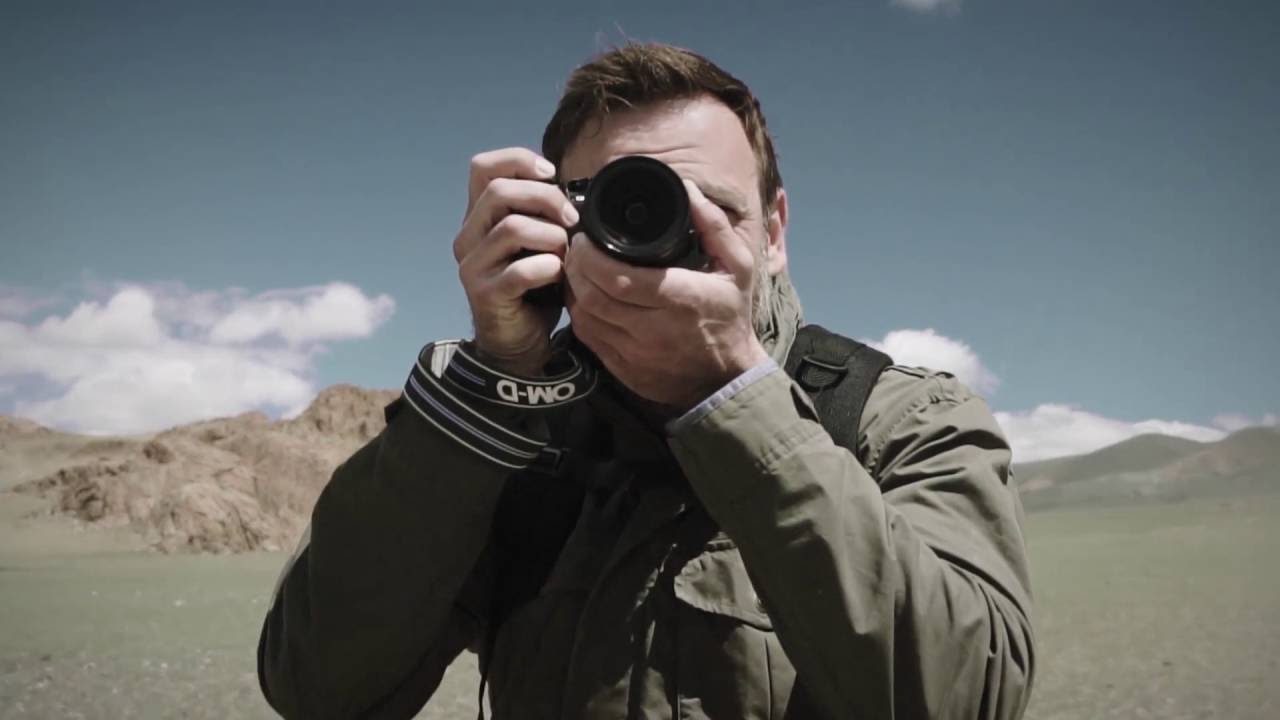 Mobility and Reliability | OM-D E-M1 Mark II | Olympus
