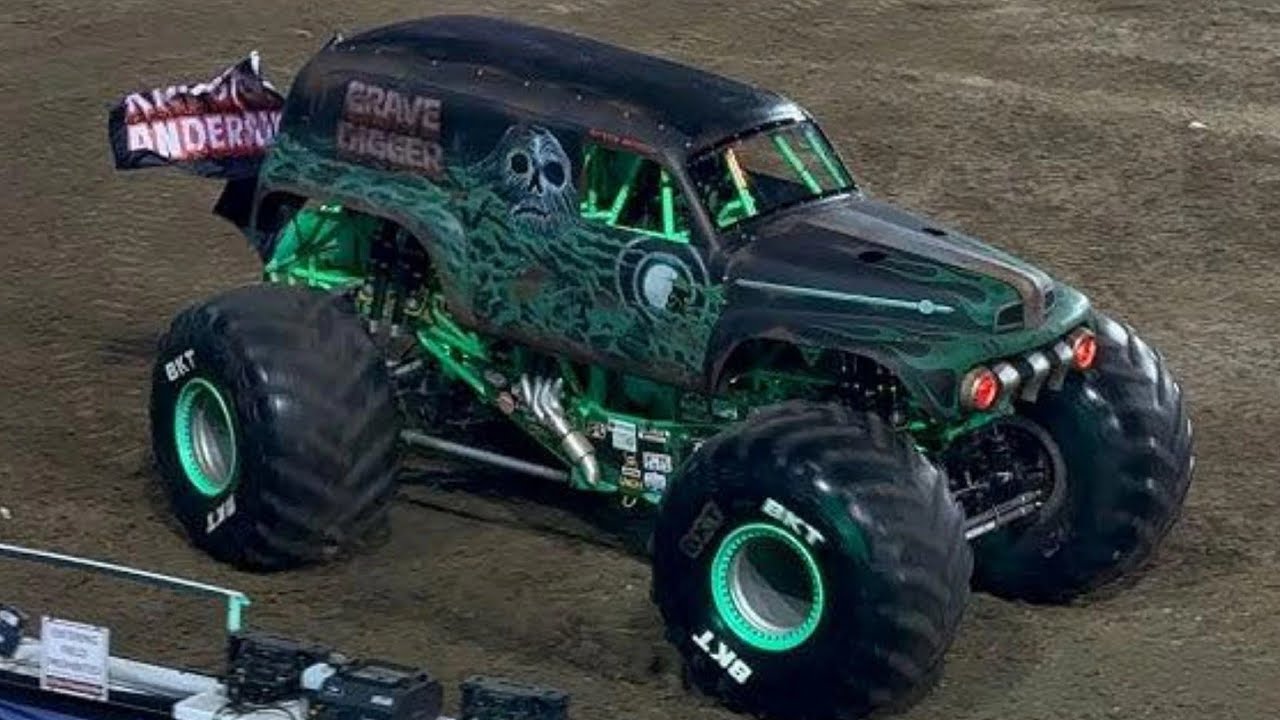 SMMJ Sign Up Series National Monster Trucks League Season 11 Episode 8 (Event)