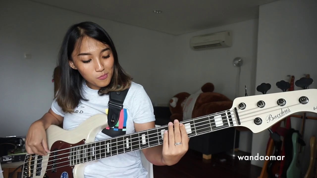 My Strength - Israel & New Breed (bass cover by Wanda Omar)