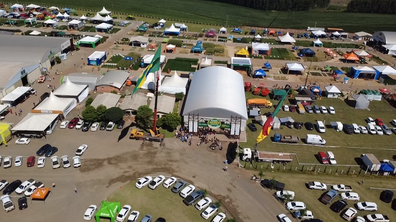 ExpoAgro Cotricampo 10 anos mostra programação variada e agrada o público