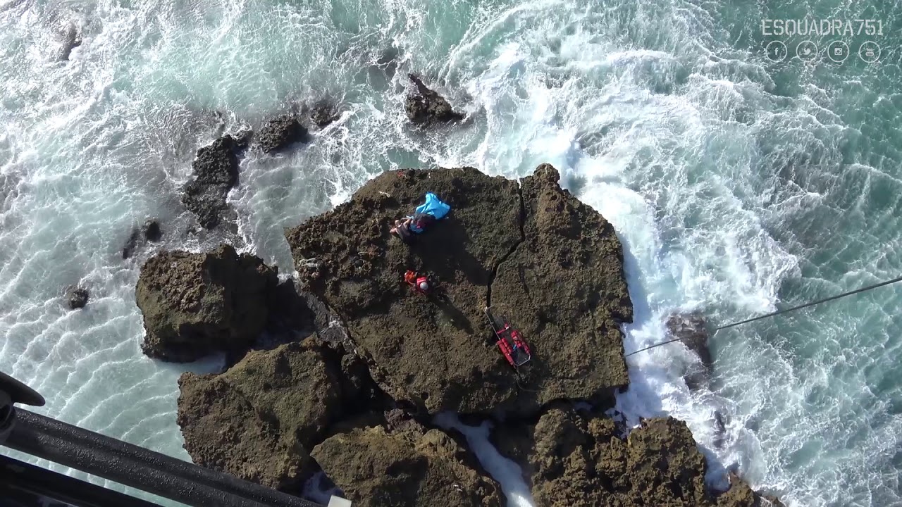 Resgate de um pescador lúdico na Praia das Bicas, Sesimbra