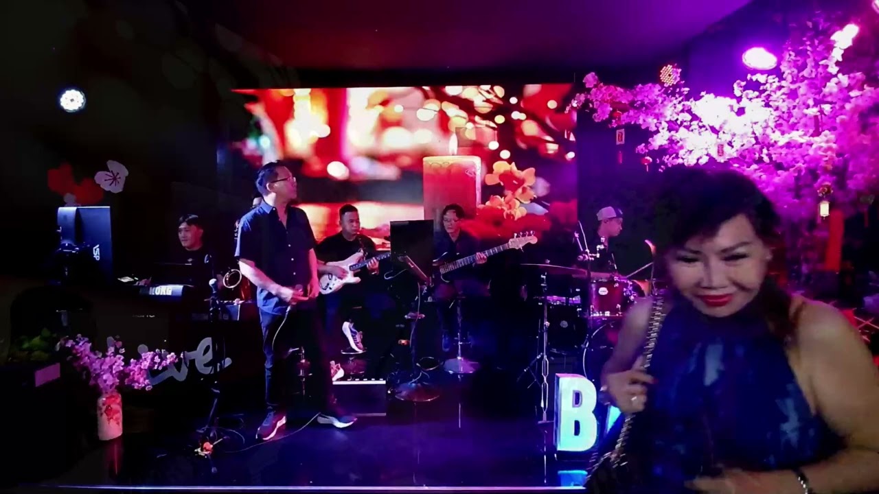Đong Mang - Danny Ho , sáng tác : Phúc Chinh