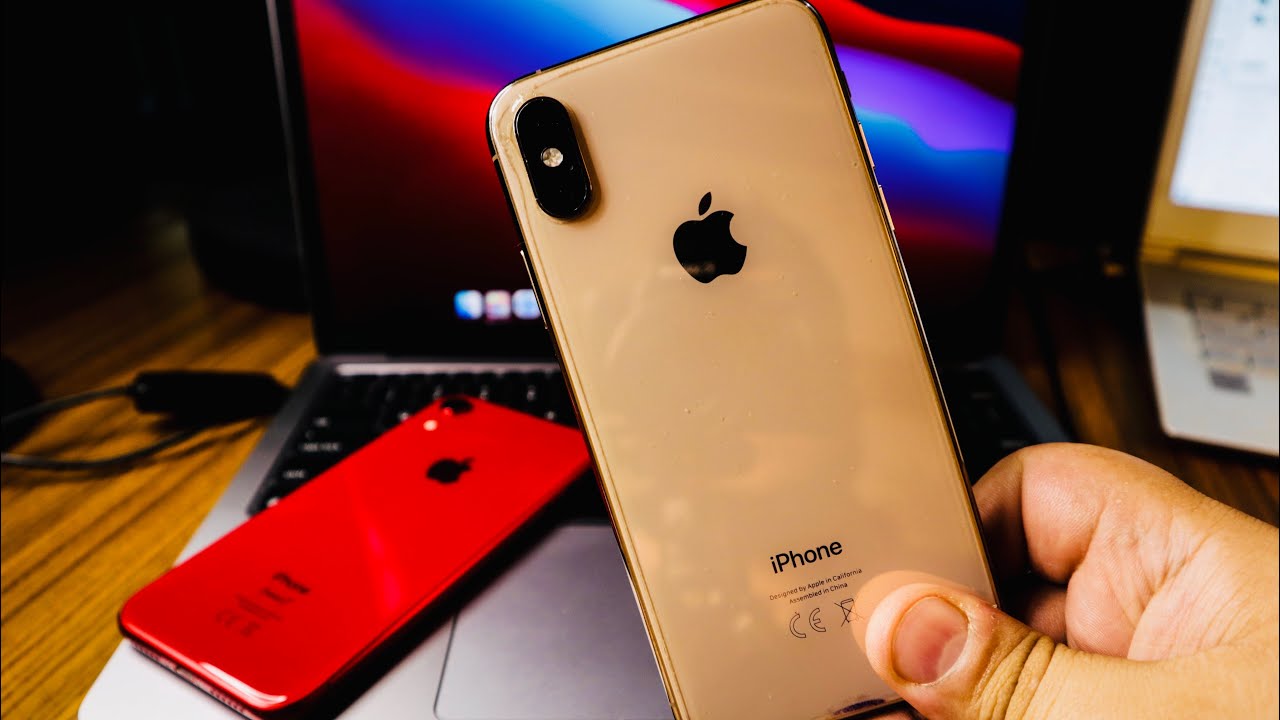 Is the iPhone XS Worth It In 2021? - Long Term Review!