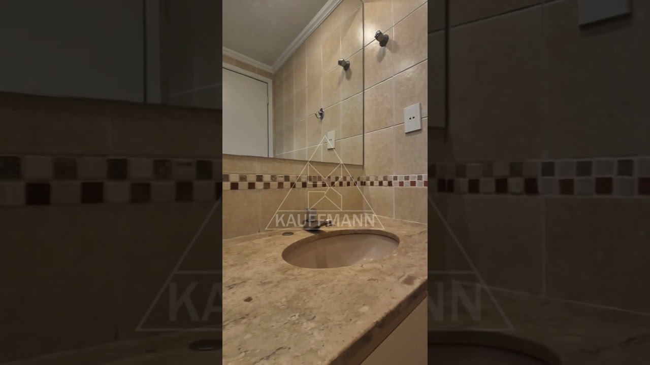 Apartamento &agrave; Venda em Pinheiros : 4 Dormit&oacute;rios (1 Su&iacute;te), 1 Vaga, 180m&sup2; A.U.