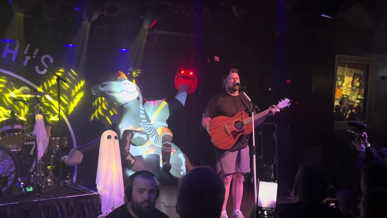 Driveways - Sea Glass/Not For Nothing (Live Acoustic, Paradise Rock Club, Boston 10/18/25)