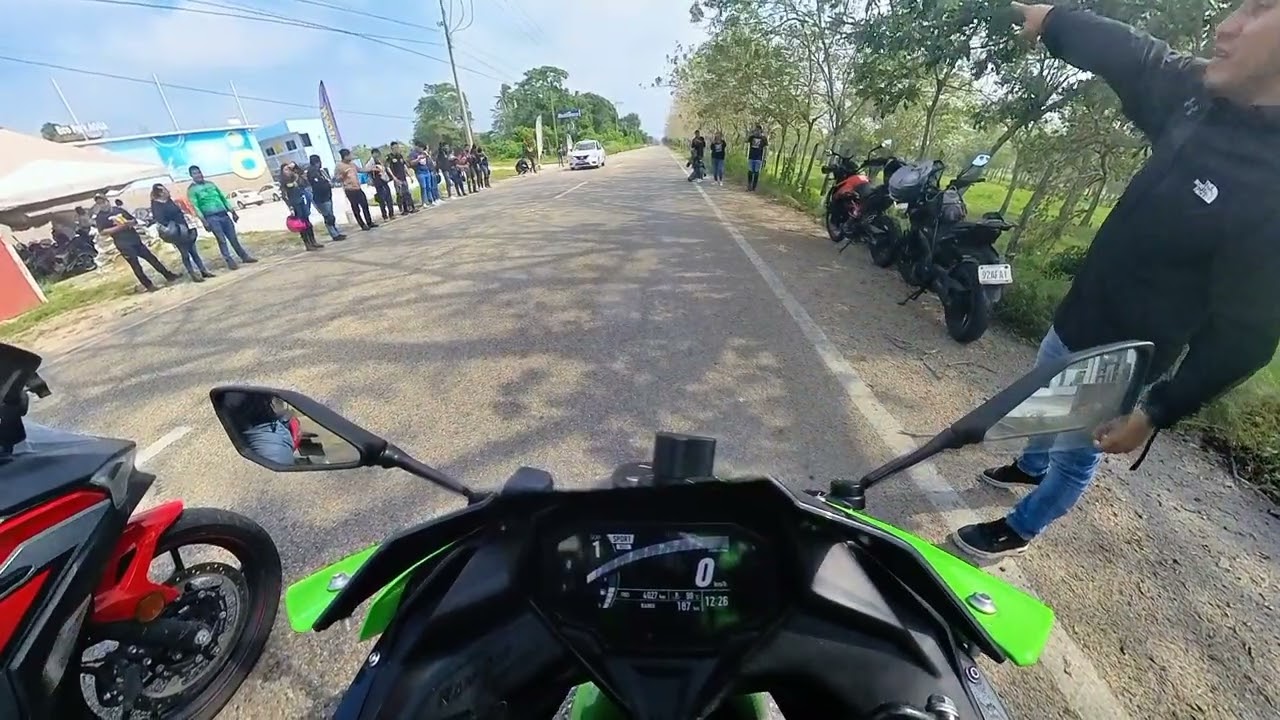 ZX4RR vs Ninja500