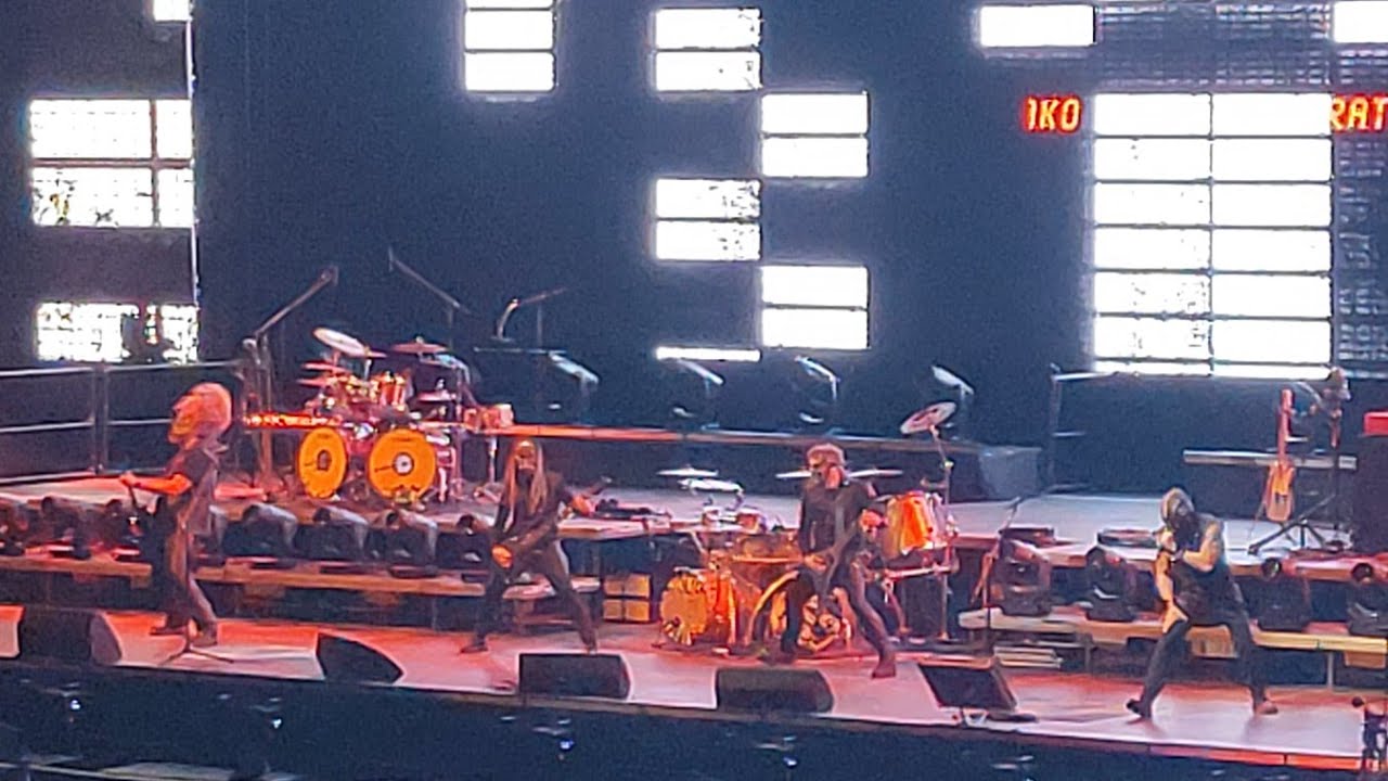 Dymytry: Jako tele na vrata (Rockové Vánoce, O2 aréna, Praha, 28. 11. 2025)