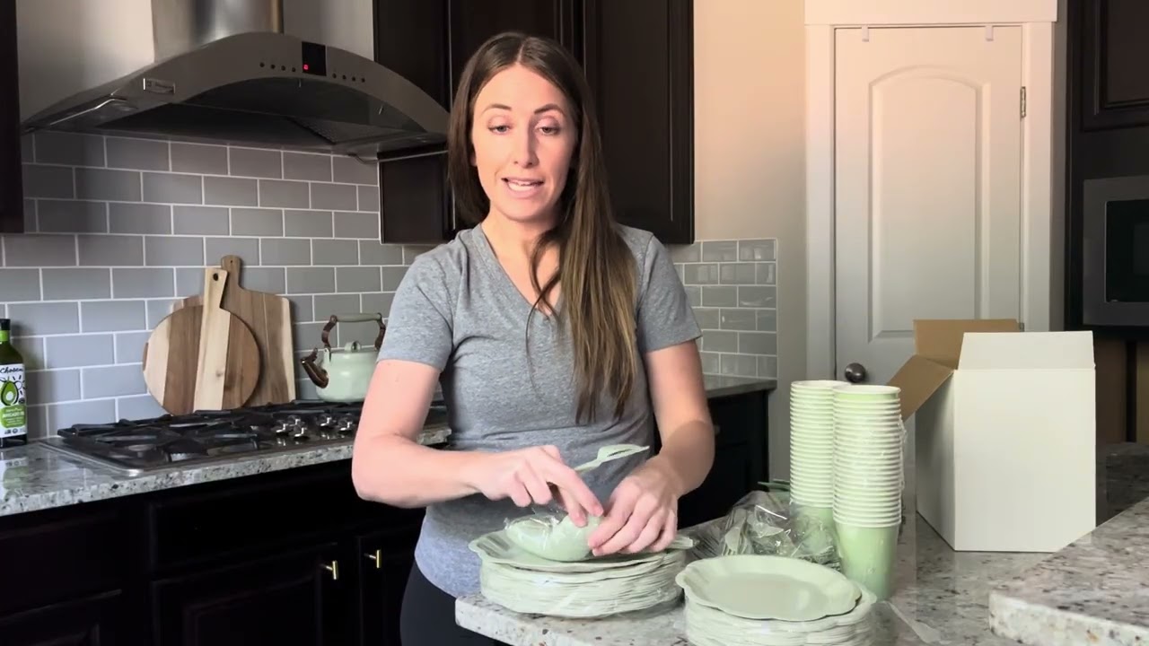 Check out this party pack including these cute scalloped plates!