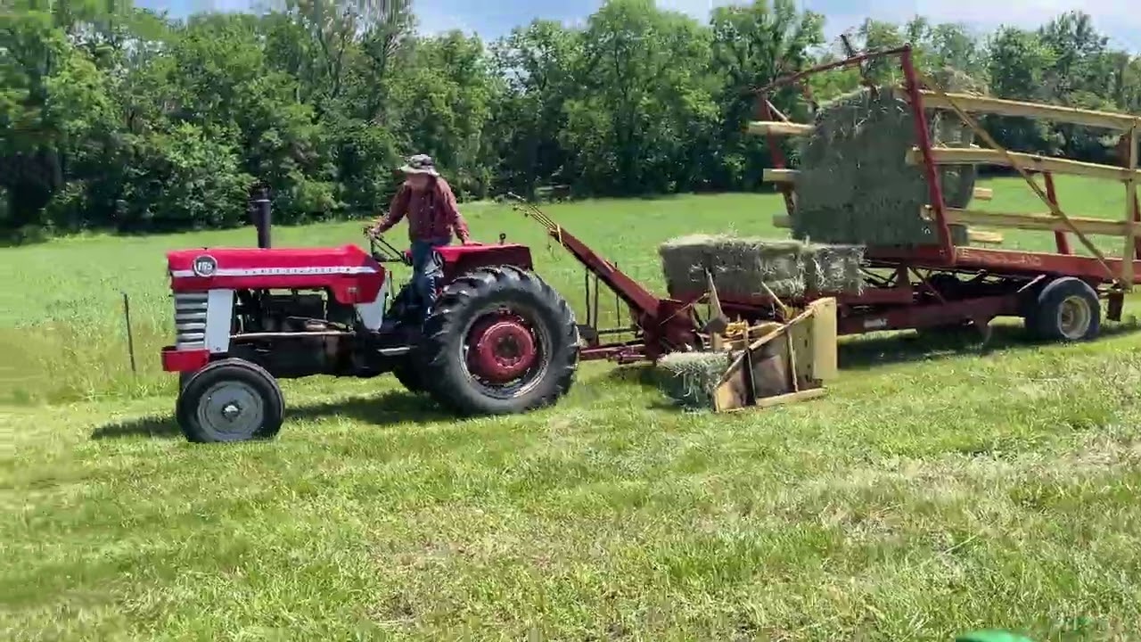 New Holland Stackliner