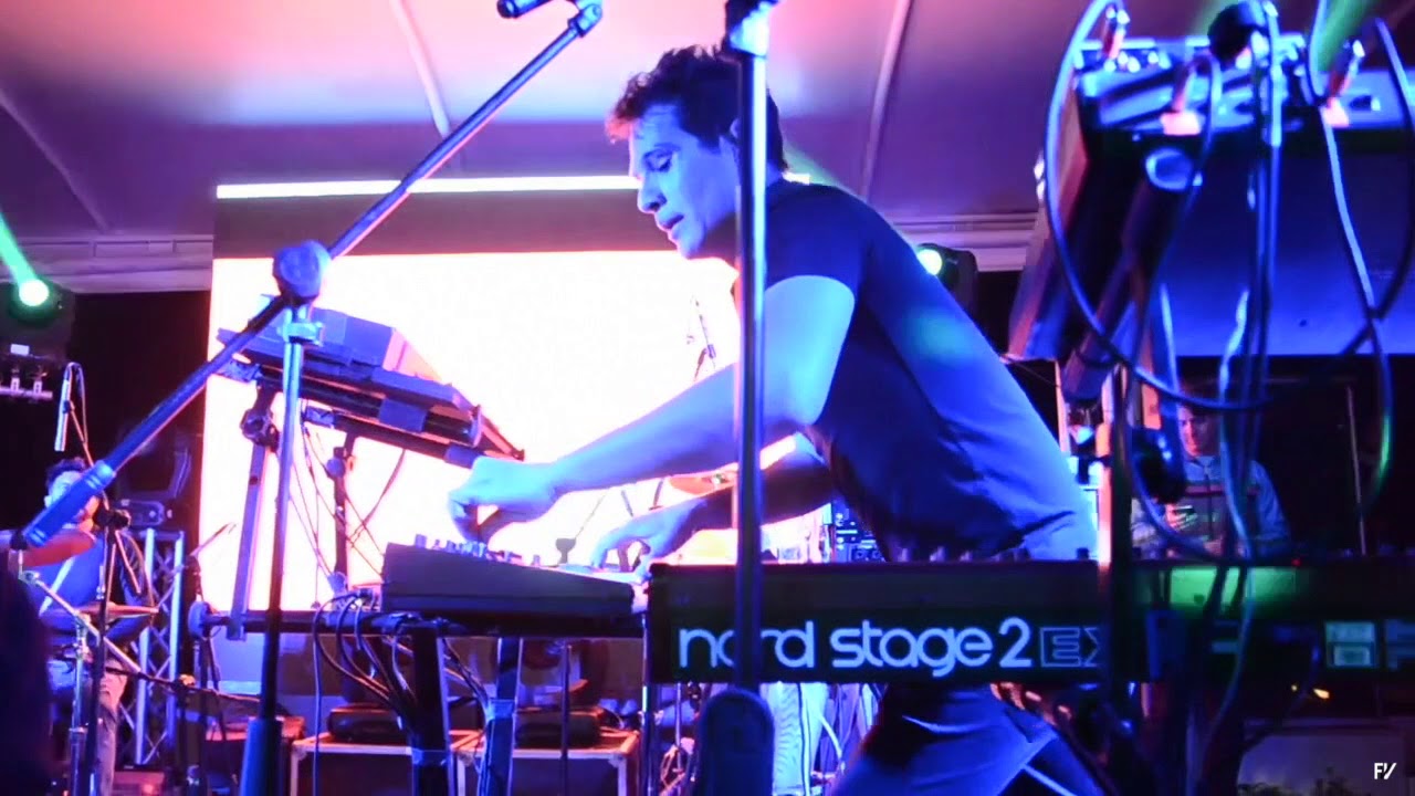 Suite Tropical en vivo - Sussie 4