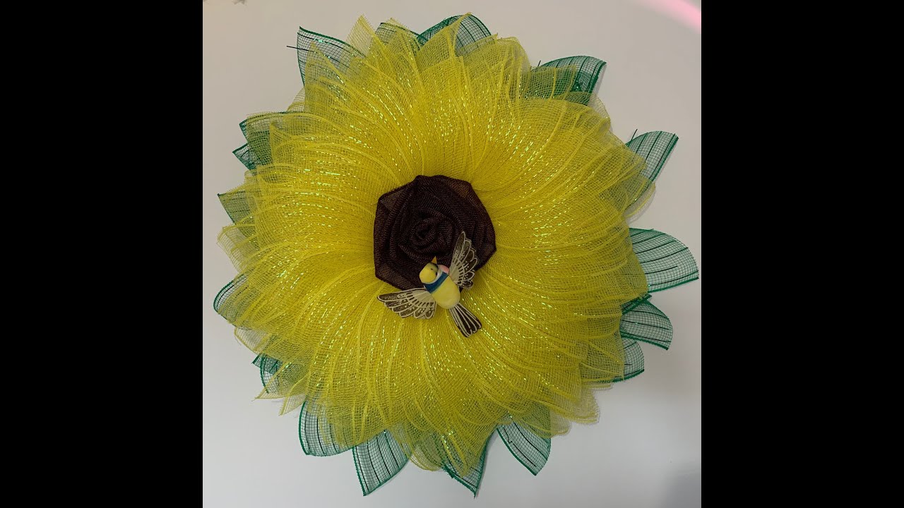 Easy DIY Sunflower Wreath / 5.5