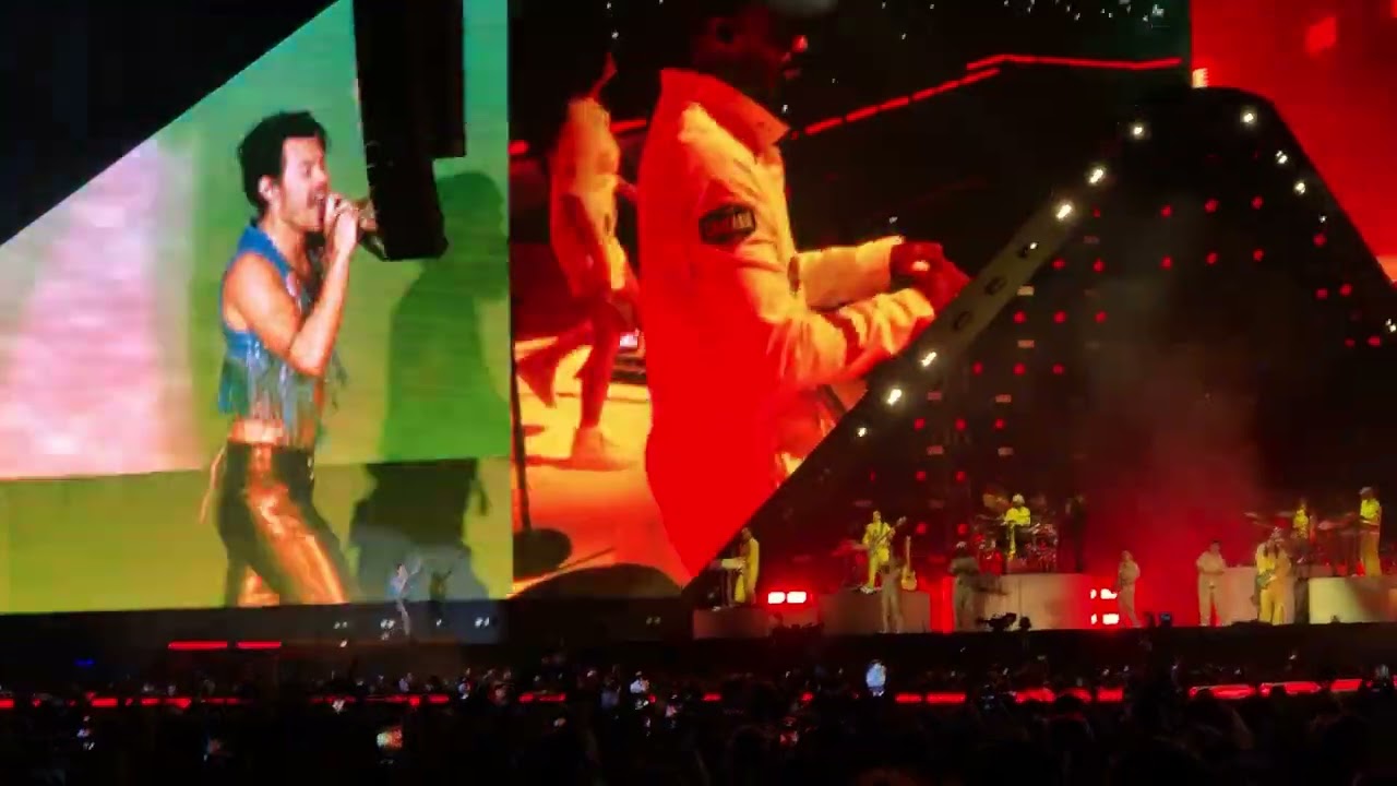 Harry Styles - Late night talking @ Barcelona