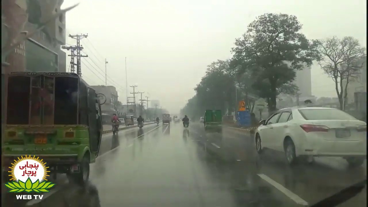 Rainy Day in Lahore! Main Boulevard Gulberge