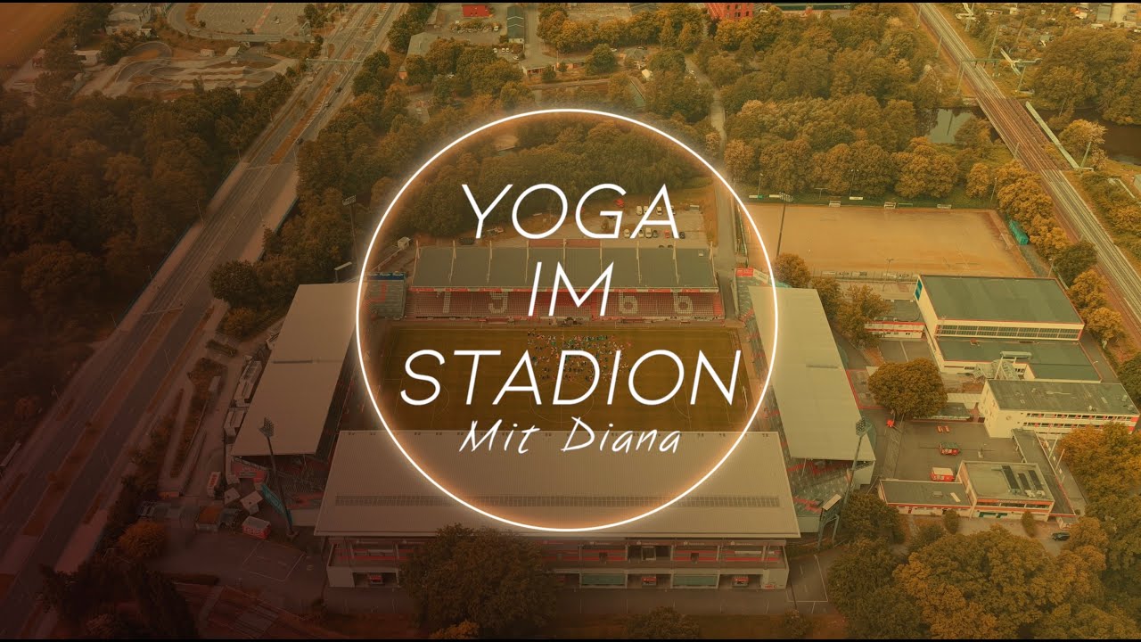 Yoga im Stadion